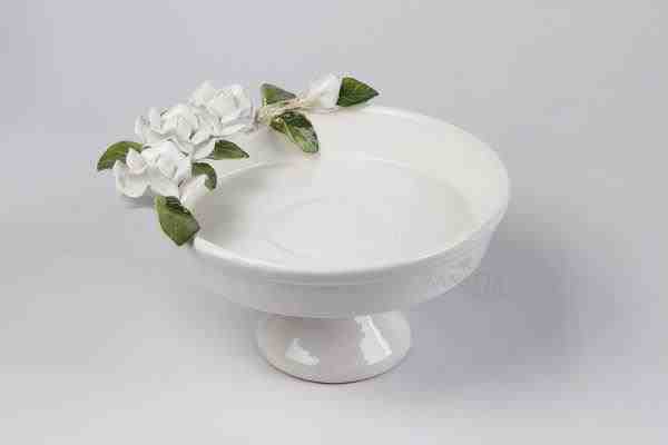 TRAVESSA RED. P ROSAS BRANCAS E FOLHAS VERDES