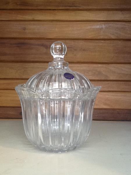 BOMBONIERE STEEP CUT H=19 DIAM=16 CM VIDRO