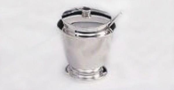 ACUCAREIRO C/ COLHER