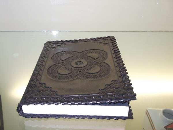 CADERNO COURO NOBLE 18X13X2,5