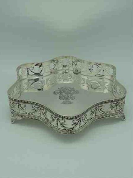 BANDEJA STELLA PRATA 26X26X7