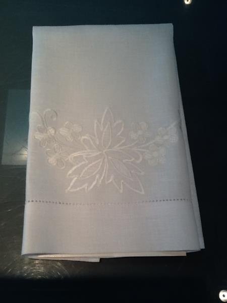 TOALHA LAVABO LINHO BRANCO OLIVIA
