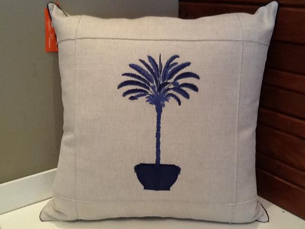 ALMOFADA LINHO BORD COQUEIRO NO VASO NAT/AZUL