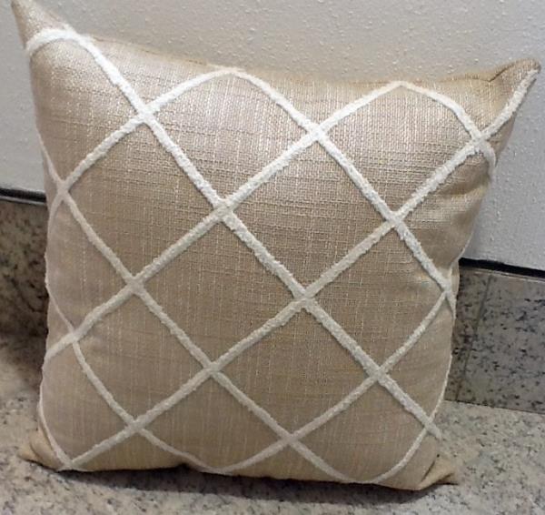 ALM RUSTICA 52X52 BEGE BORDADA MOD 02