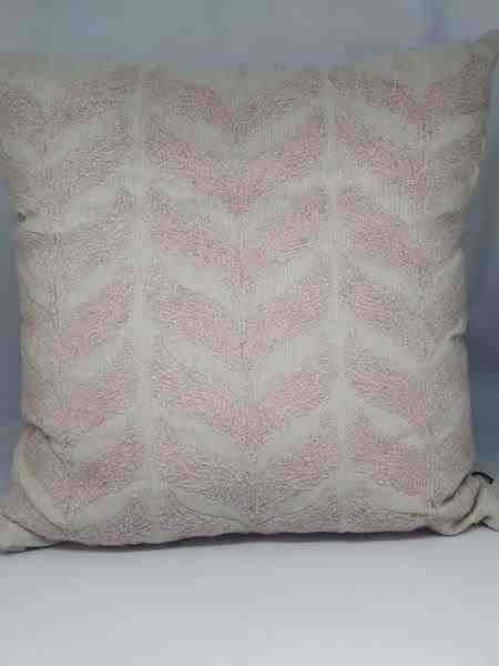 ALM LINHO CRU 52X52 C/ BORD DE KILIM ROSE MOD 1