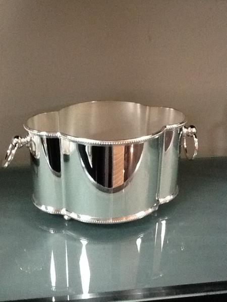 BALDE OVAL C/RECORTE ALT 17,5CM C/ CORDAO PEROLA