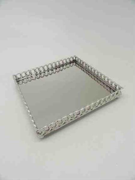 BANDEJA QUADRADA CADENAS