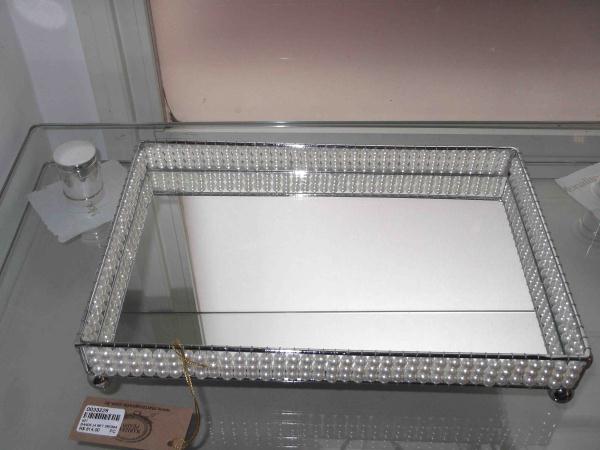 BANDEJA RET CROMADA C/ PEROLAS 30X20X5