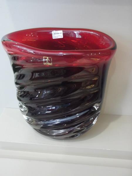 CACHEPO VERMELHO COM LILAS