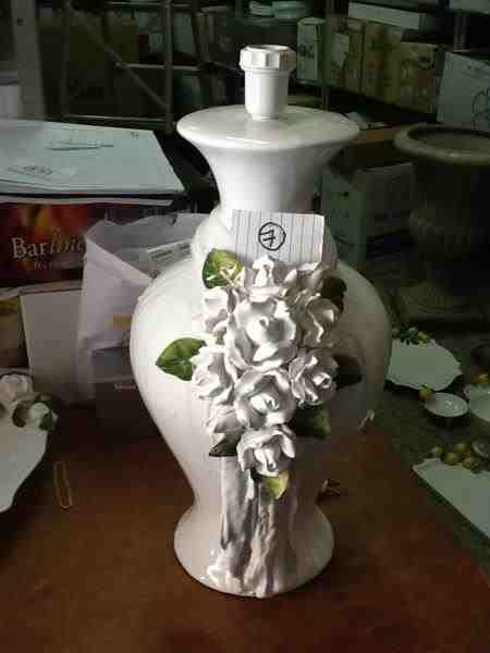 BASE DE ABAJOUR ROSAS BRANCAS C/TECIDO