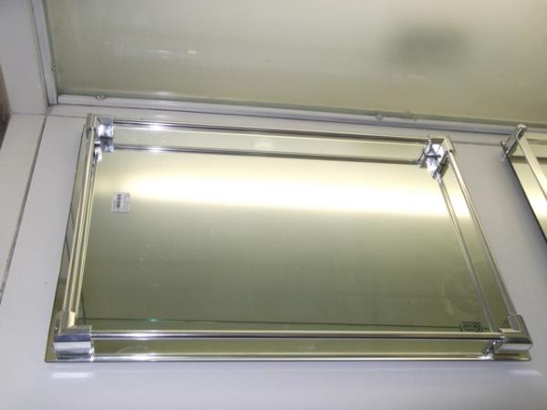 BANDEJA ESP FECHADA 30X45 RETA