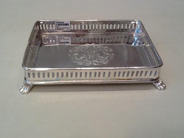 BANDEJA COM BANHO DE PRATA