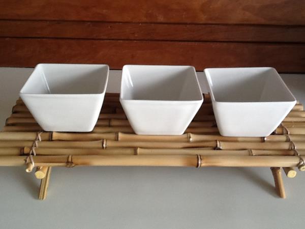 BANDEJA BAMBU C/ 3 BOWLS QUADRADOS