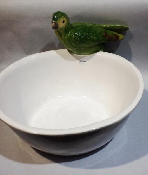 BACIA BRANCA C/ ARARA VERDE