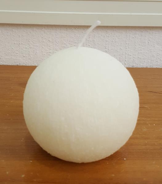 BOLA 04 BRANCA RISCADA