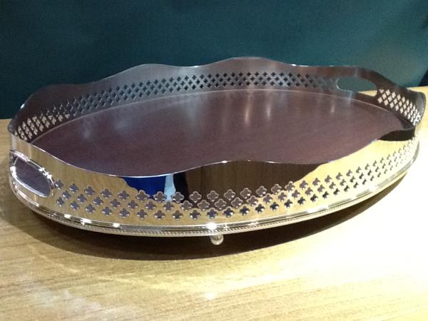 BANDEJA C/ GALERIA OVAL C/ FDO MAD 70X46X9CM