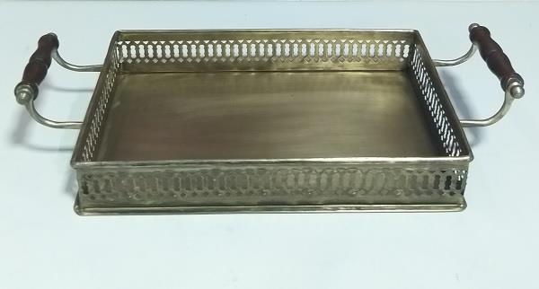 BANDEJA RET FERRO C/ ACAB BRONZE C/ PEGADOR MAD 42X21