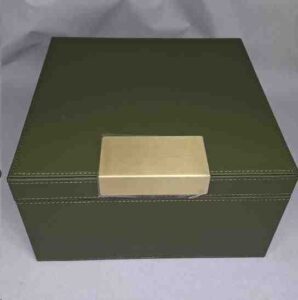 CAIXA DECORATIVA EM MADEIRA E PU (77806)