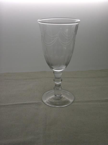 TACA P/ VINHO TRANSPARENTE