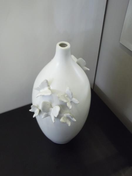 VASO CERAMICA BUTTERFLIES BCA C/ BORBOLETAS 33X19X17CM