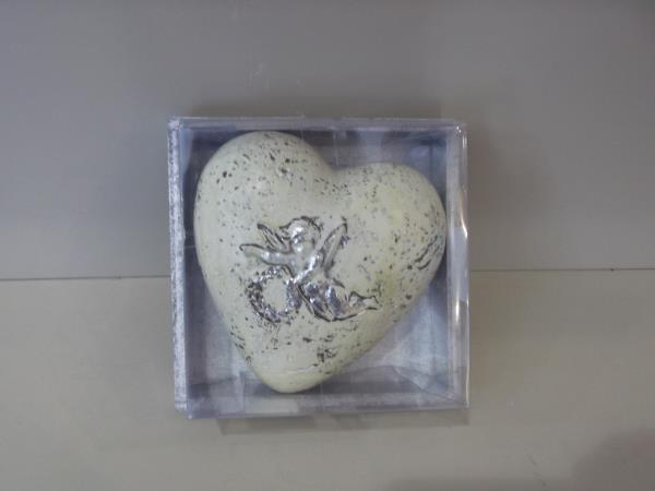 VELA HEART FORMATO CORACAO CREME PTA EM CAIXA