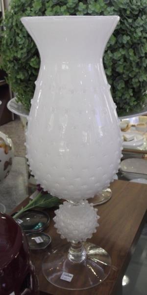 VASO QUEEN H 62 CM BRANCO – EM VIDRO