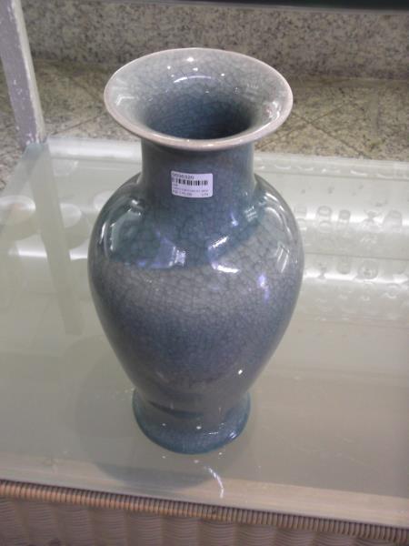 VASO EM PORCELANA VERDE