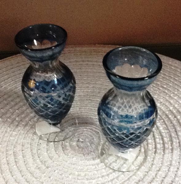 VASO PEQUENO LOSANGO VIDRO AZUL ESCURO
