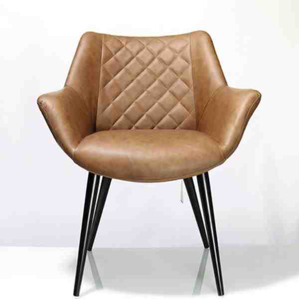 CADEIRA CONCHA PU MARROM MAATEL ASSE PES PRETO