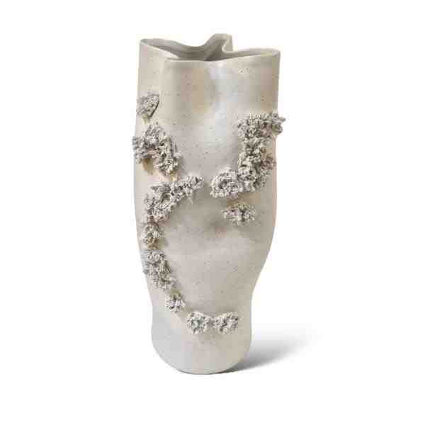 VASO EM CERAMICA BEGE COM DETALHES
