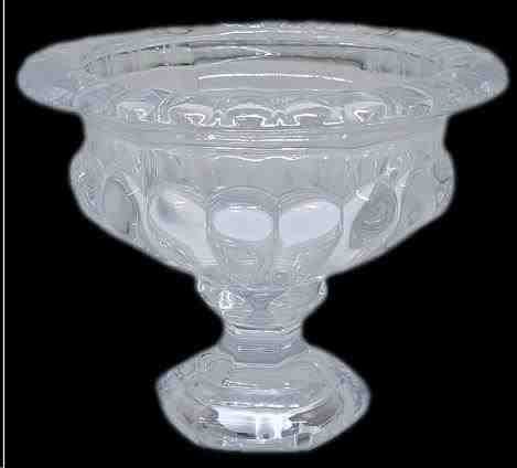 VASO VIDRO BAIXO MEDIO COM BASE HEXAGONAL 000