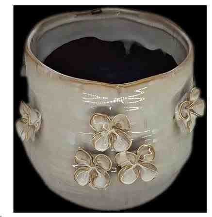 VASO EM CERAMICA BEGE COM MARRON E BORBOLETAS M